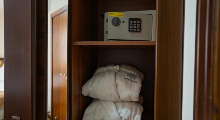 Suite with two rooms