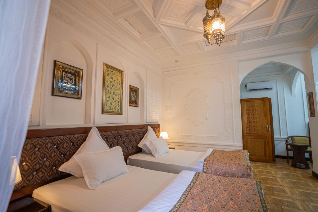 Shahriston Hotel
