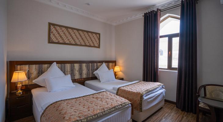 Large Twin Room