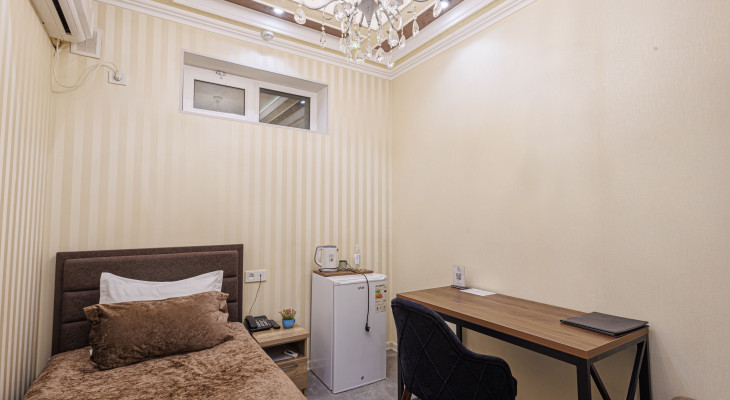 Single Room without windows