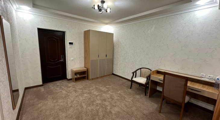 Suite with "king-size" bed