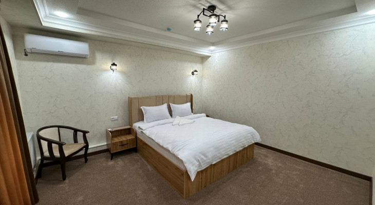 Suite with "king-size" bed