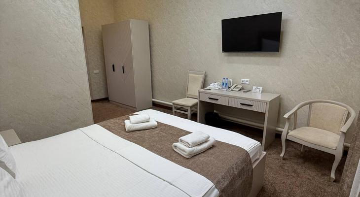 Suite with "king-size" bed