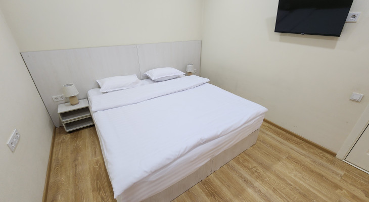 Large Double or Twin Room