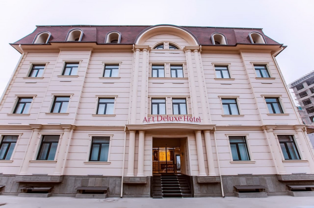 Art Deluxe Hotel