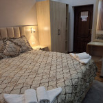 Family Room (2 Adults + 1 Child)