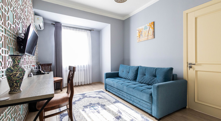 Suite with "king-size" bed