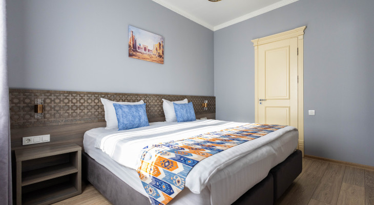 Suite with "king-size" bed