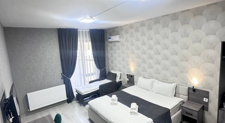 Deluxe Family Room