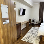 Twin room with shower