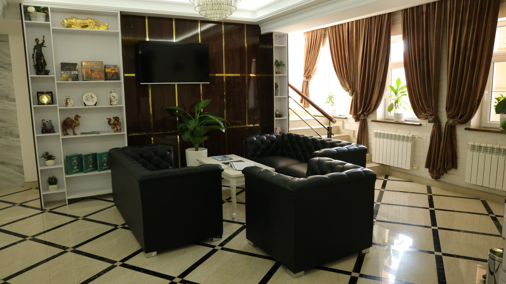Гостиница Zarafshan Grand Navai