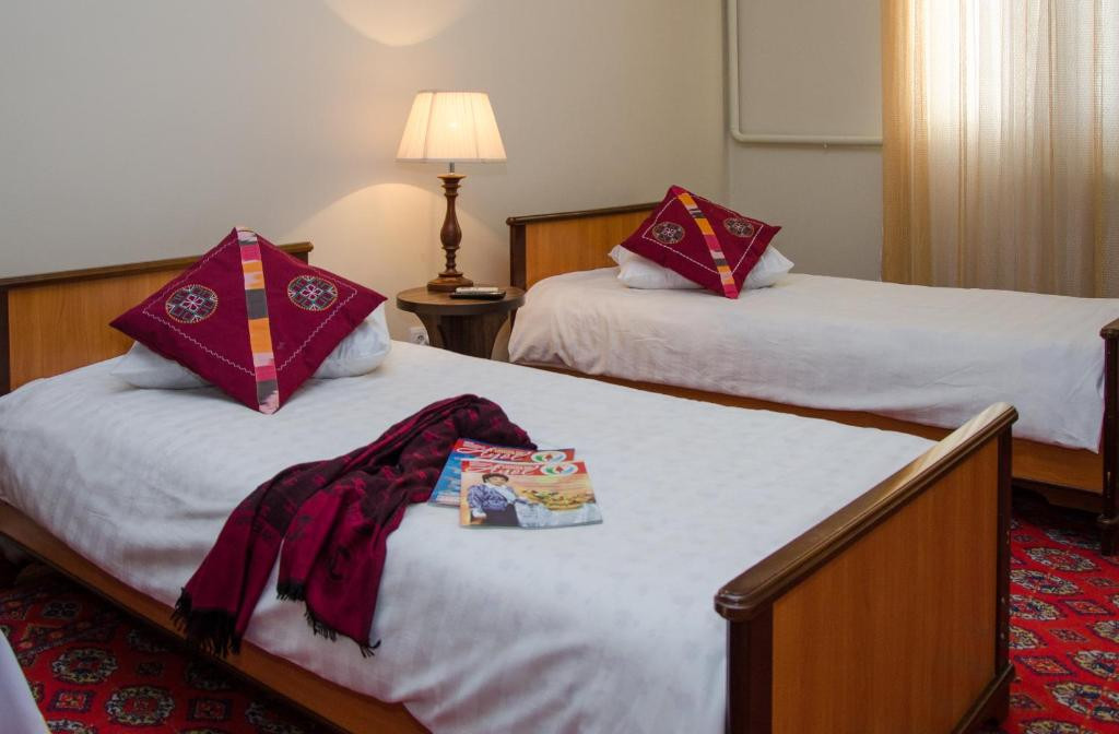 Jipek Joli INN Mehmonxonasi