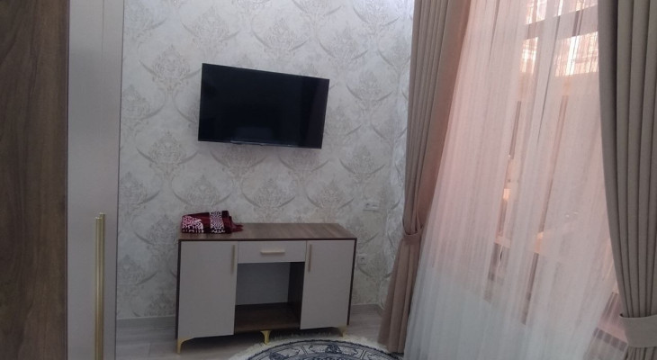 Ikkita alohida to'shakli ikki kishilik standart xona