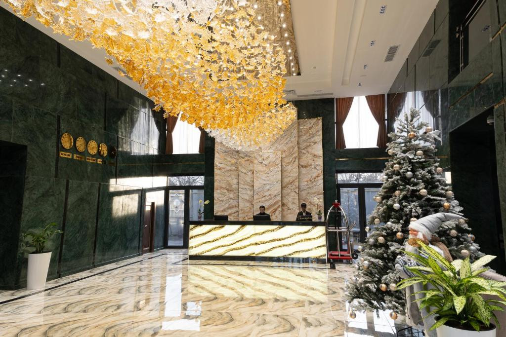 Гостиница Mir Luxe Plaza