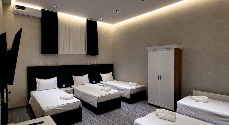 Deluxe Family Room