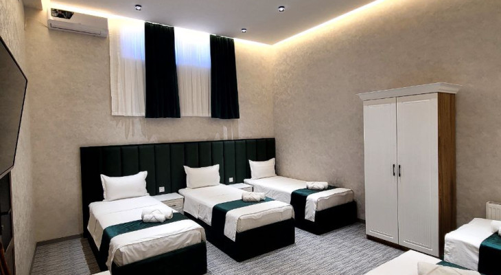 Deluxe Family Room