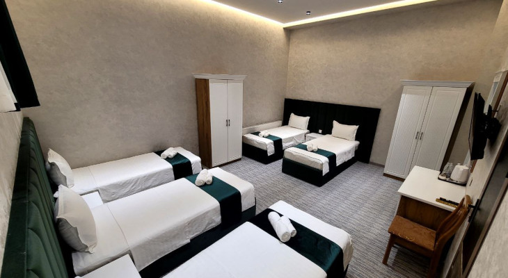 Deluxe Family Room