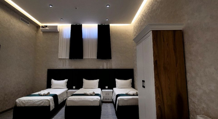 Deluxe Family Room