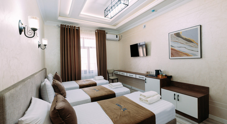 Deluxe Triple Room