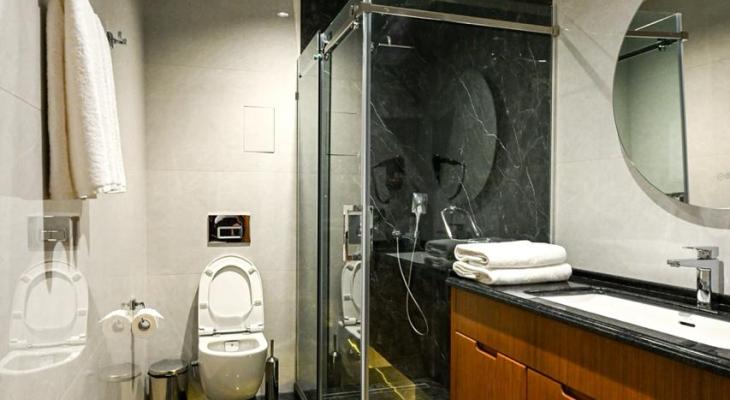 Standard King Room