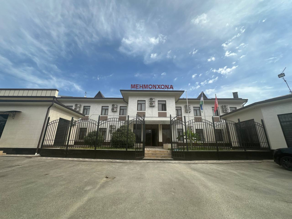 Хостел SAROY PLACE