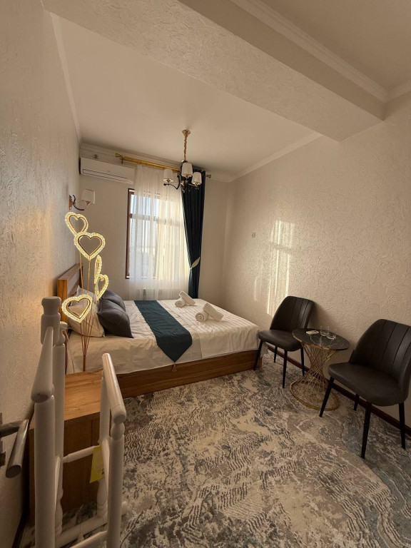 SAROY PLACE Hosteli