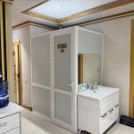 Двухместный номер с 2 отдельными кроватями и общей ванной комнатой