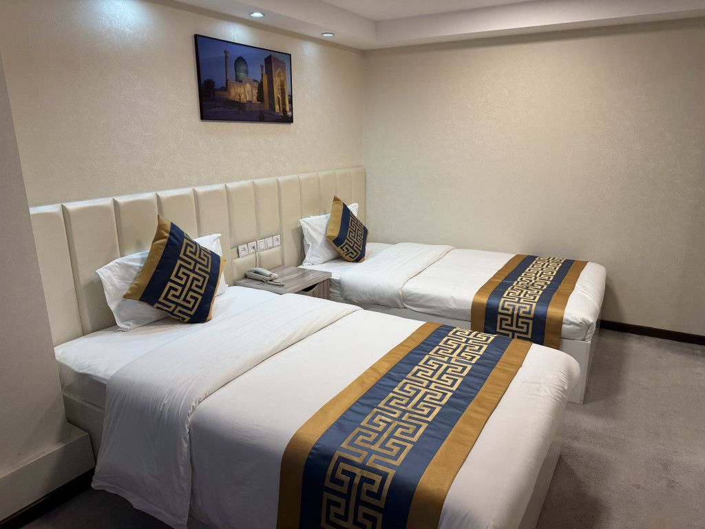 Sayohat Hotel