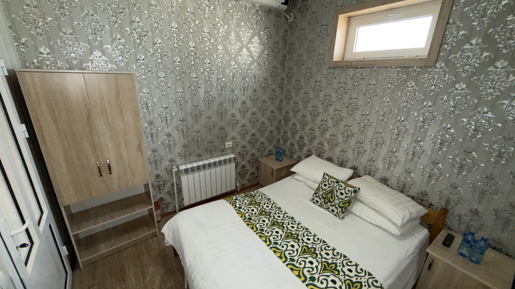 Alisher Hotel