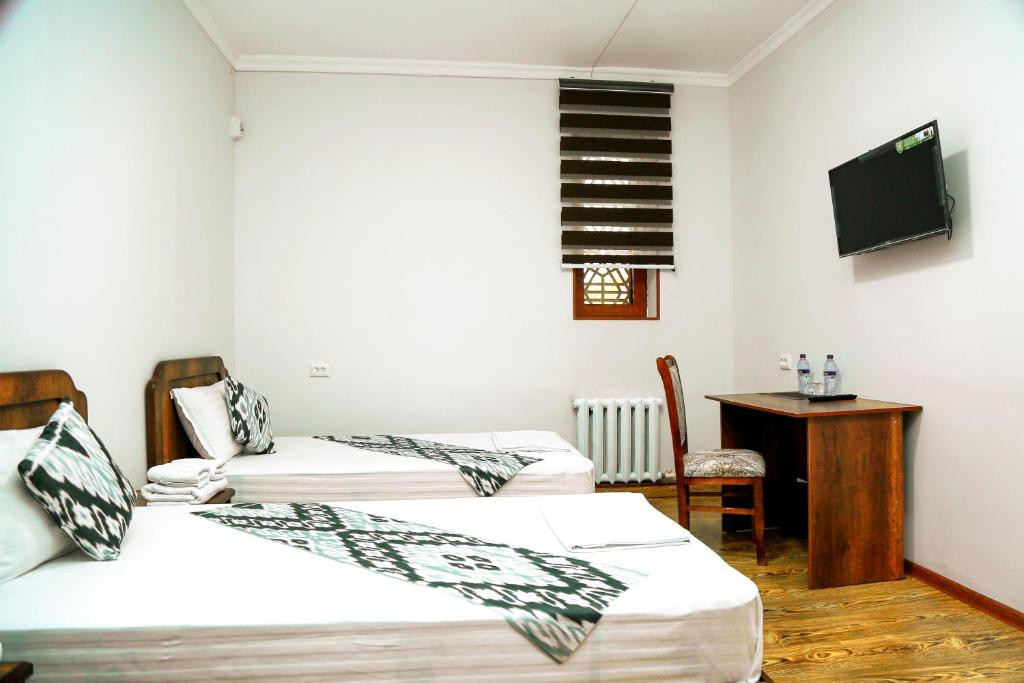 HOTEL MIR
