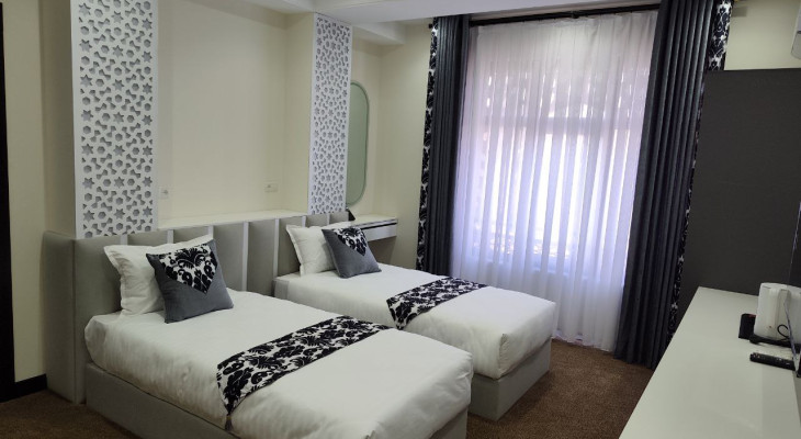 Twin room with two double beds