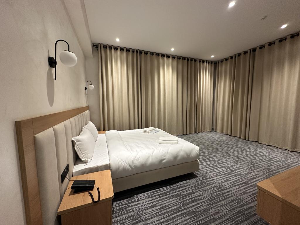 Velnora Hotel