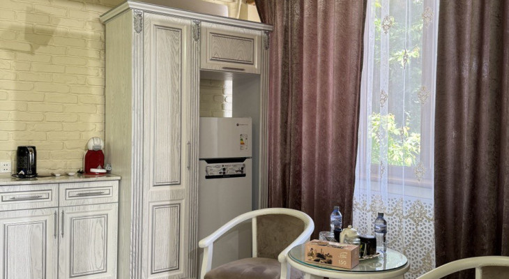 Suite with "king-size" bed