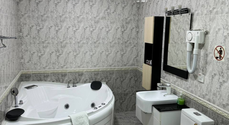 Suite with "king-size" bed
