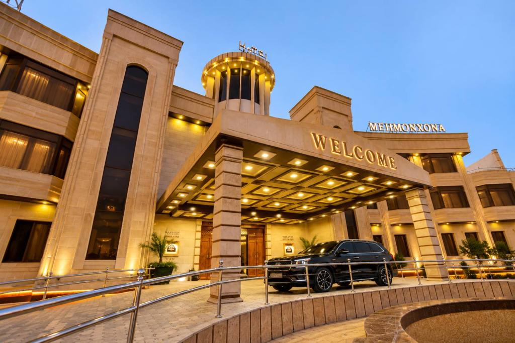 Caravan Hotel