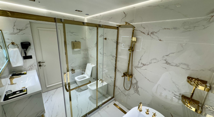 "Sultan" Suite