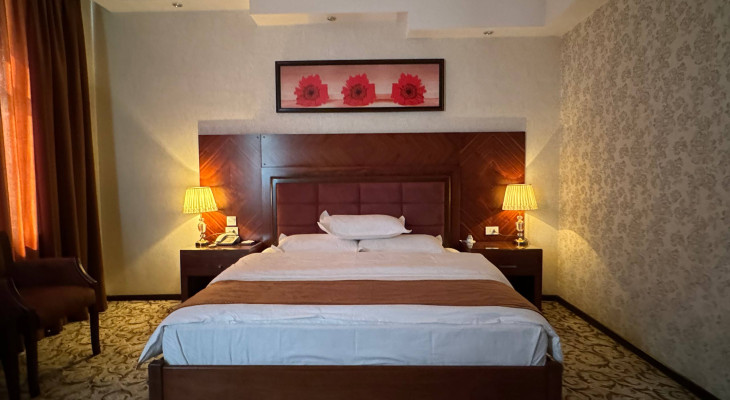 Suite with "king-size" bed