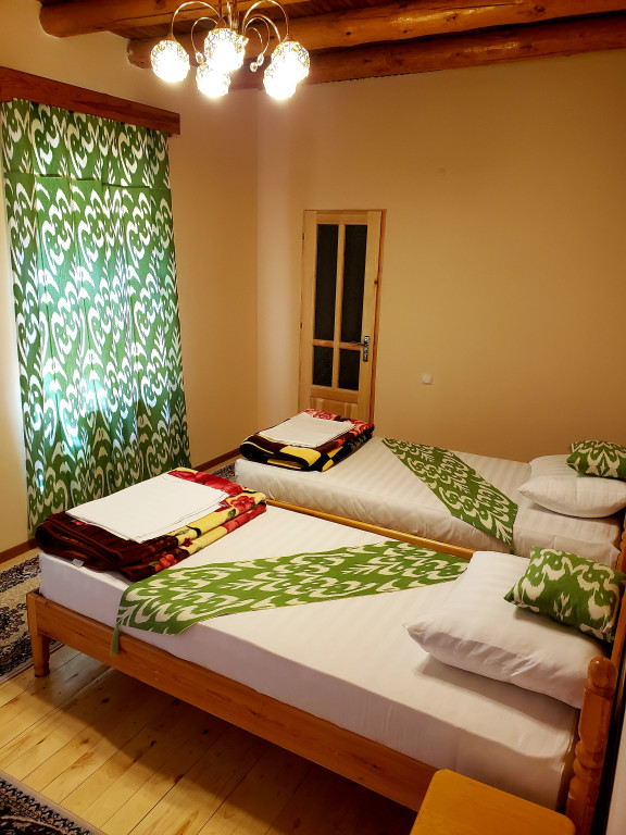 B&B Sarrafon Mehmon uyi