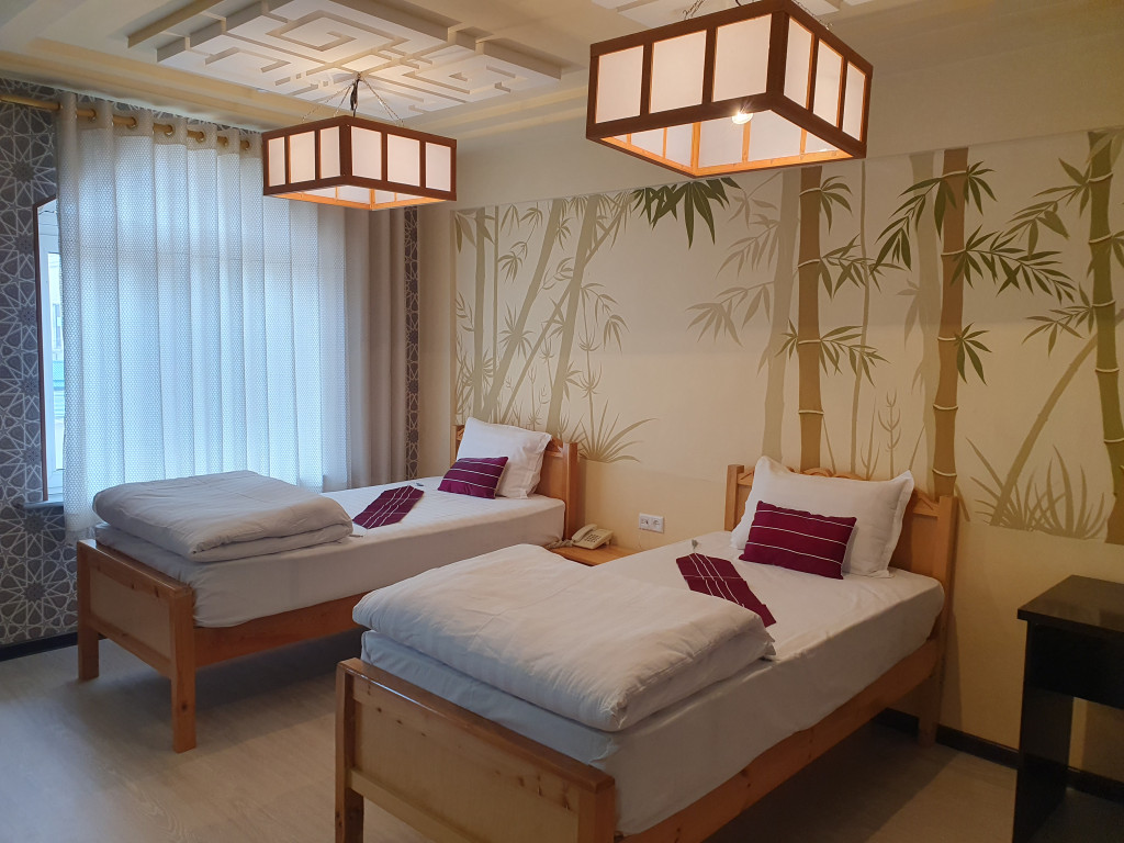 Qamar Hotel