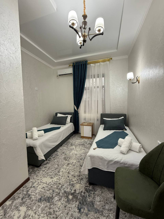 SAROY PLACE Hosteli