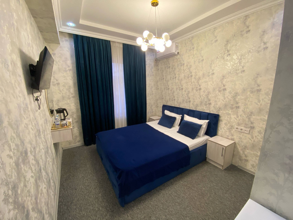 Azam Plaza Hotel